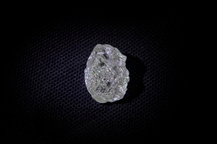 Alrosa anuncia descoberta de diamante com quase 200 quilates