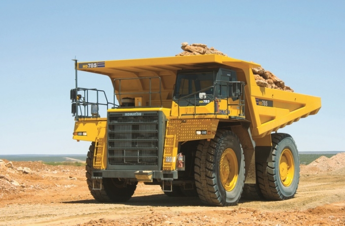 Komatsu conclui negociação de 35 caminhões HD785-7 com U&M