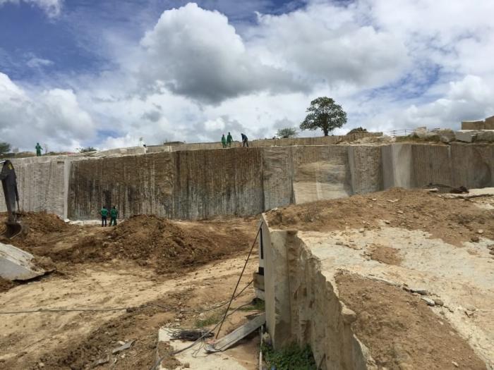 Corte de rochas ornamentais mais veloz e com maior rendimento do fio